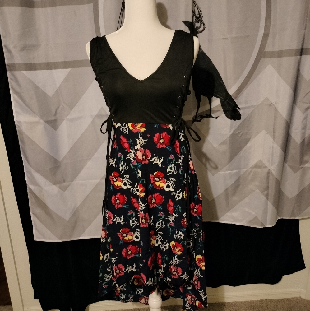 New with tags lace up dress